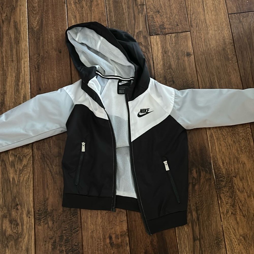 Nike - light rain jacket - 4T
